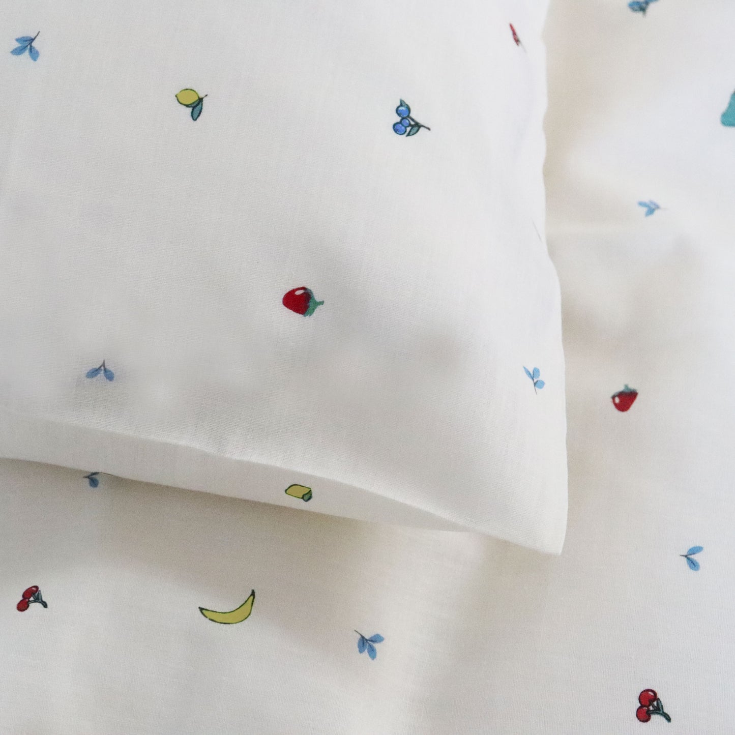 Junior sengesæt - 100x140, 40x45 cm - Fruits